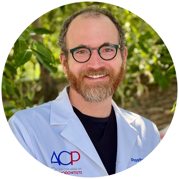 Sven Bone headshot (circle) v1